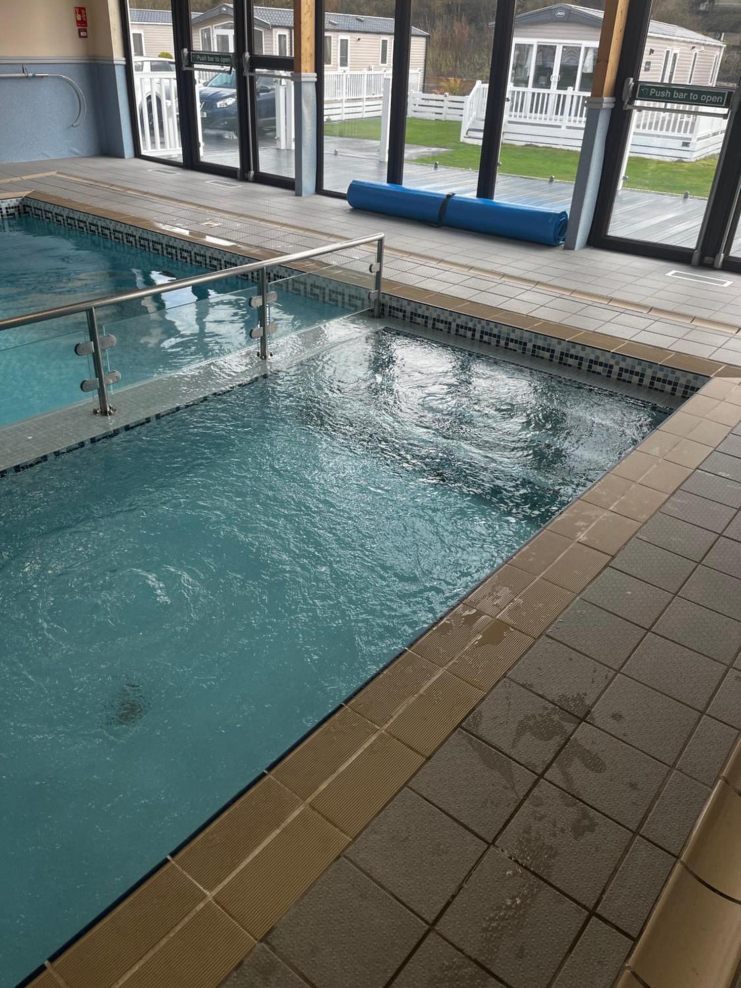 Ger-Y-Bwlch - Spacious Static On 5Star Site With Swimming Pool Benllech Exterior foto
